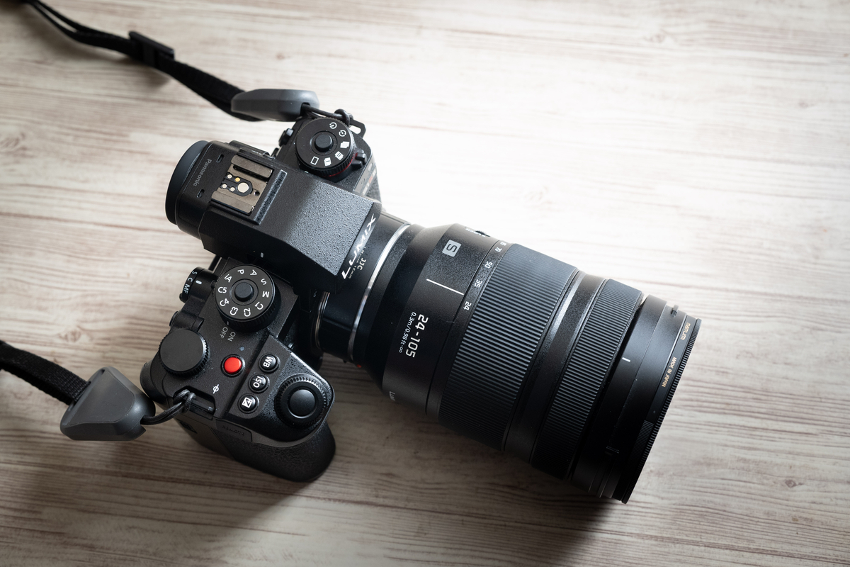 LUMIX S 24-105mm F4は寄れるレンズだがもっともっと寄りたいんじゃ