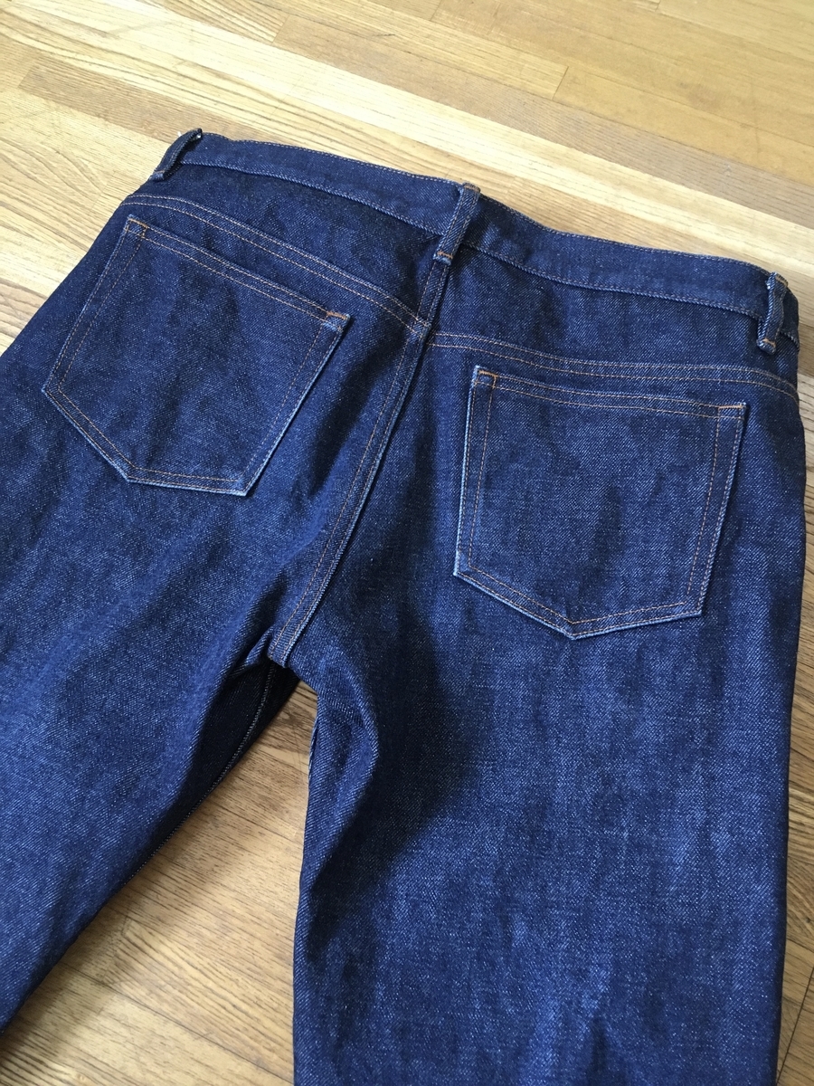 新品未使用。ワンウォッシュ済み　A.P.C. プチスタンダード  マカオ製 1000時間着用後ファーストウォッシュ】A.P.C.プチニュー