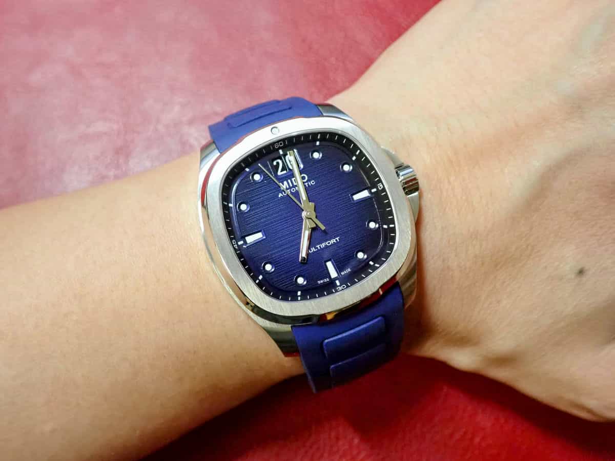 腕時計喫茶-Wristwatch-Tearoom- | ブレスレットで「背徳の味変」！？ ミドー「マルチフォート TV ビッグデイト」が面白い