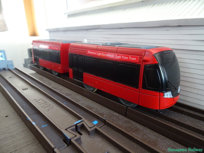 さ*ん様 万葉線　MLRV1000型 赤のアイトラム　青のドラえもん　2点セット 2025年最新】万葉線mlrv1000型ドラえもんトラムの人気アイテム
