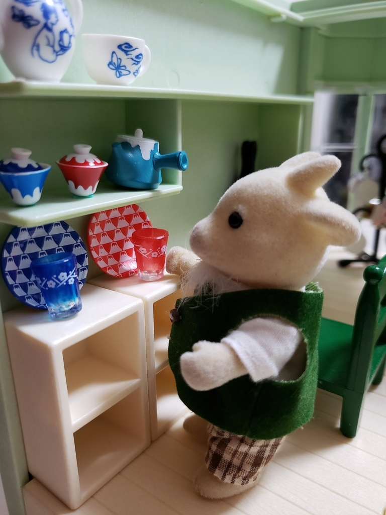 ｼﾙﾊﾞﾆｱ】薬局&食器屋さん開店準備中【ｶﾝﾄﾘｰﾏｰｹｯﾄ】 - 砂くじら亭の日常🐳