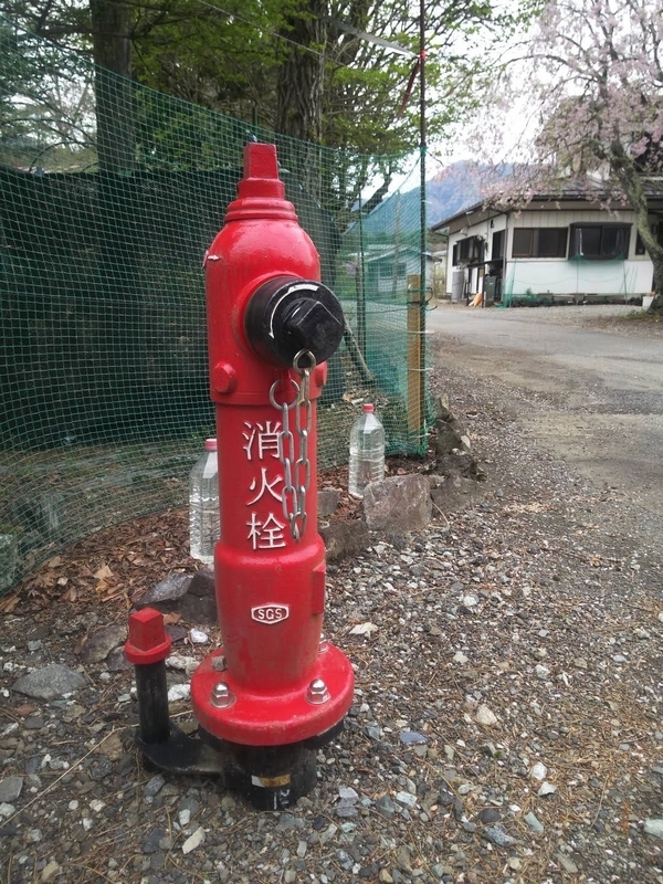 隔週刊消火栓 184本目 山梨05 - 帰ってきた月にいる犬