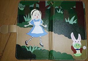 f:id:sunko-chan:20201104042920j:plain 不思議の国のすんこアンドロイド用手帳型スマホケース正面