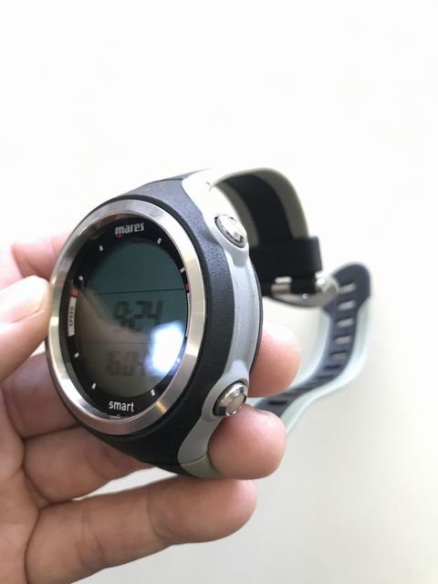 mares smart マレス スマート ダイブコンピュータの時刻合わせと電池