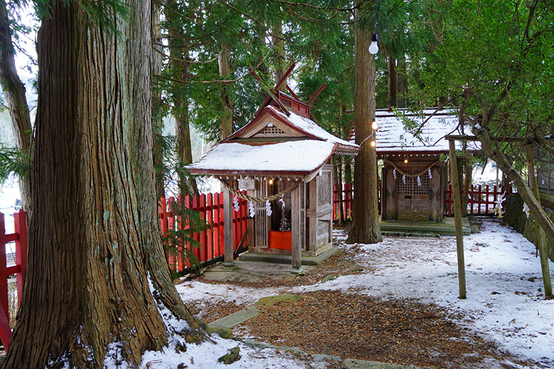 志波古稲荷神社の社