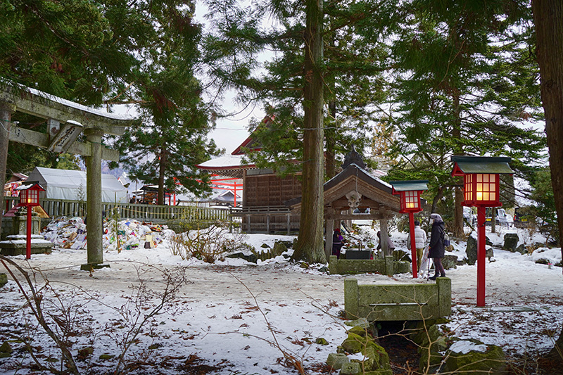 志波古稲荷神社境内