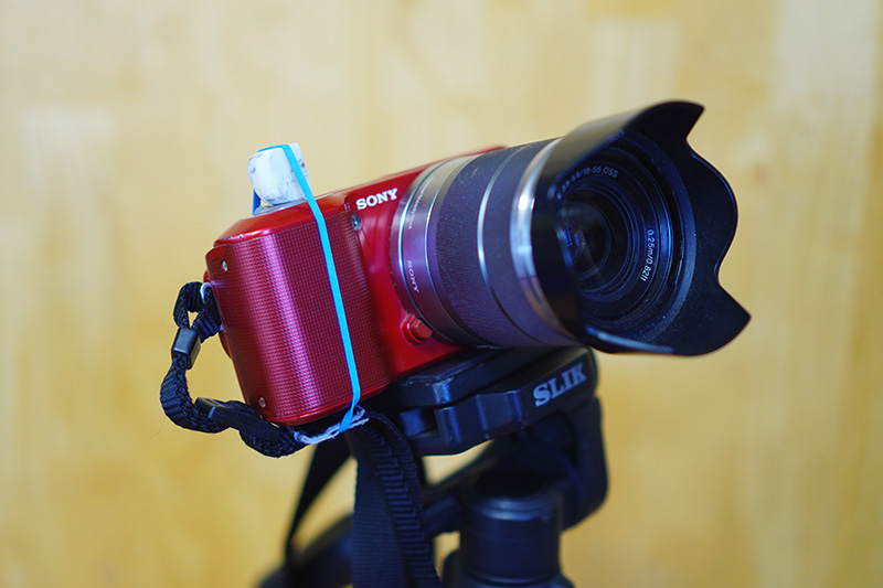 輪ゴムでシャッターを押しっぱなしに