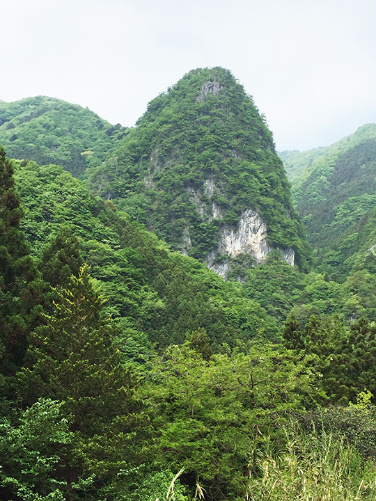 稲村岩