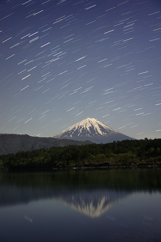 富士山と昇るさそり座