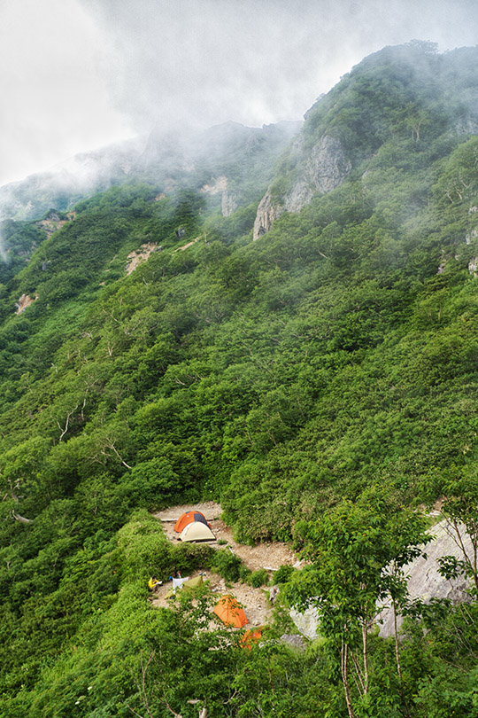 針ノ木小屋のテント場