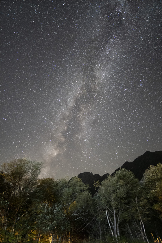 前穂高岳と天の川