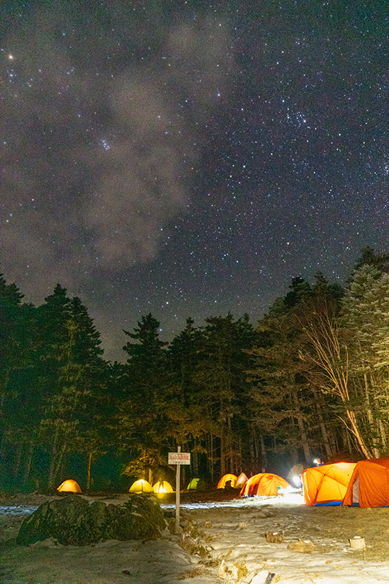 朝の南御室小屋テント場