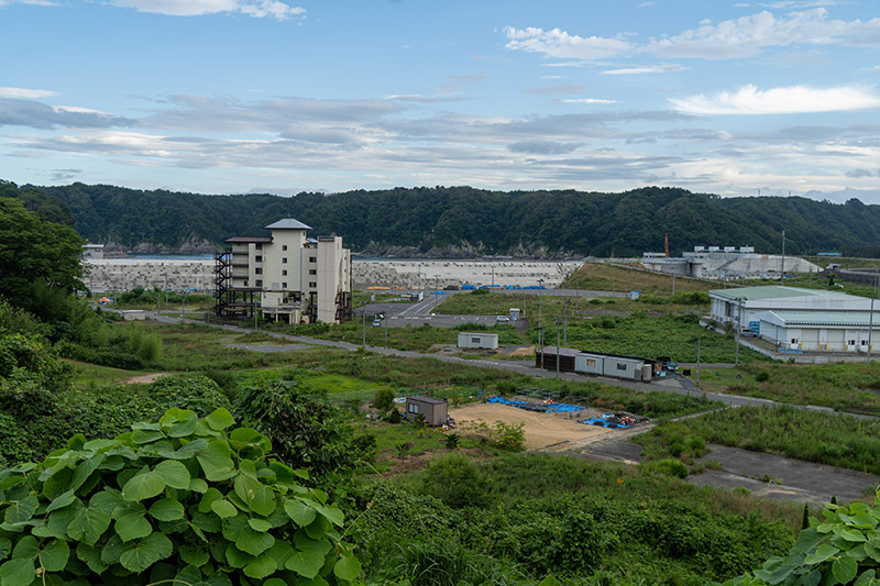 新防潮堤に囲まれる田老地区