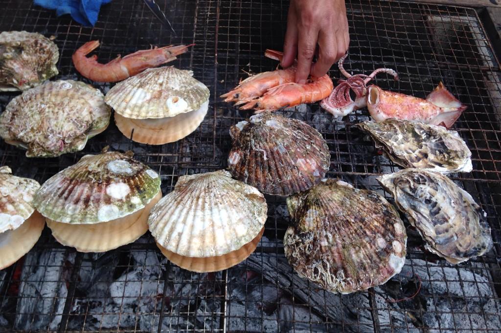 閖上朝市の海鮮バーベキュー