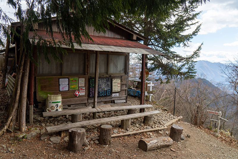 七ツ石小屋に到着