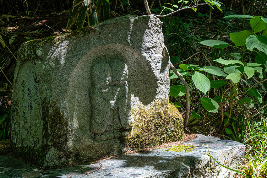 登山道入り口にお地蔵さん