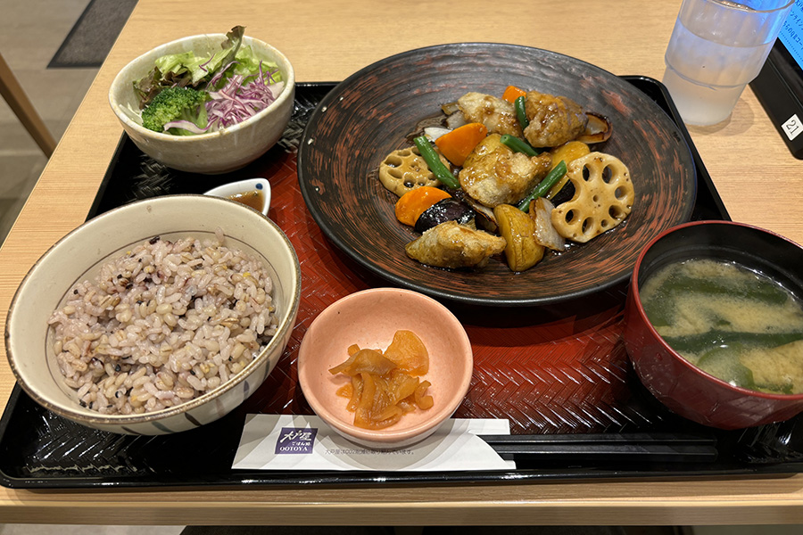 大戸屋 白身魚の黒酢あん