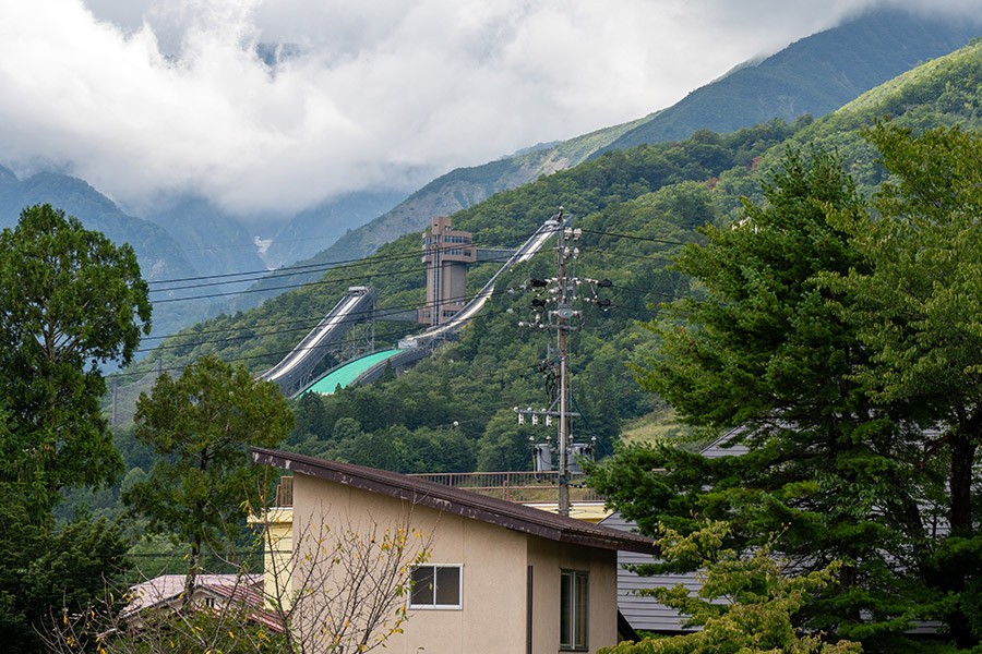 ジャンプ台を眺めながら