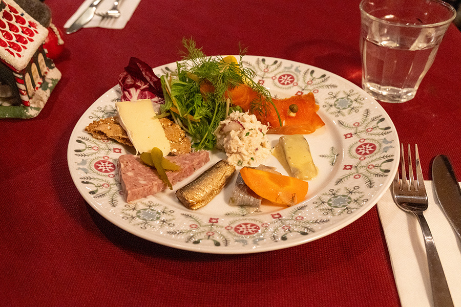 スウェーデン料理「リラ・ダーラナ」