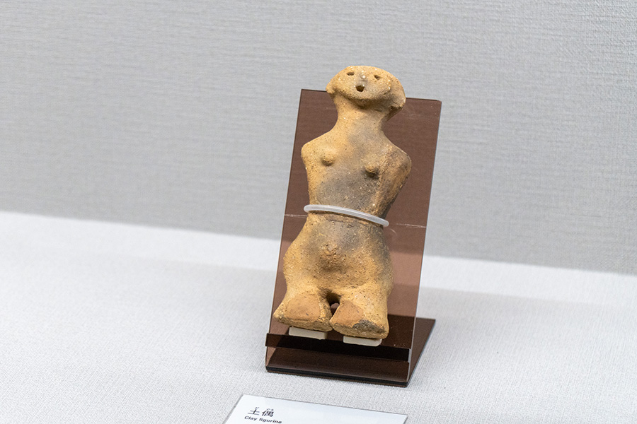 ポカーンとした表情の土偶