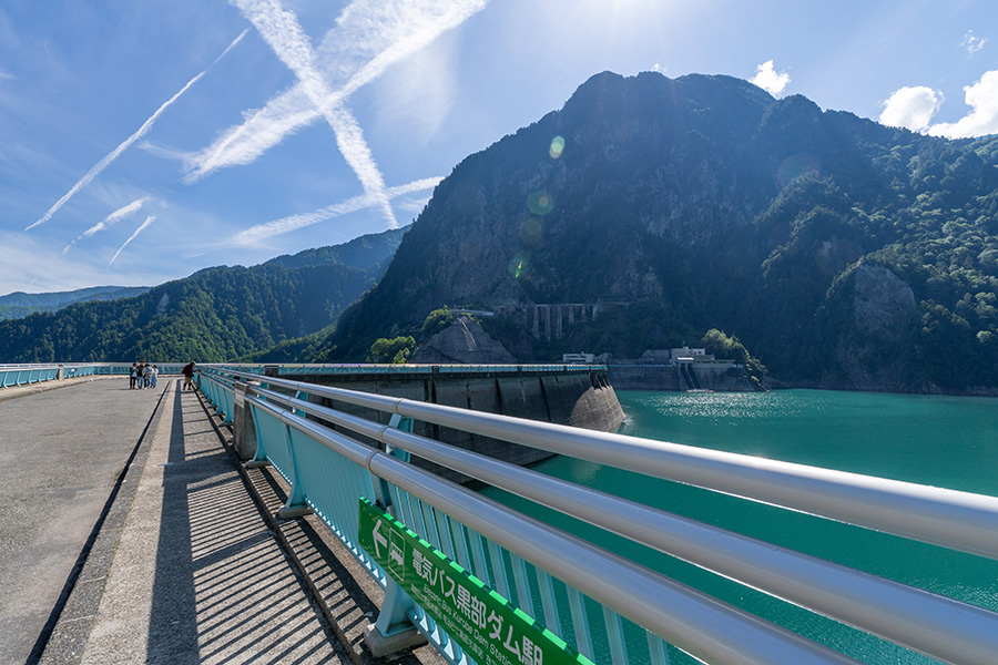 堰堤を渡ってきました