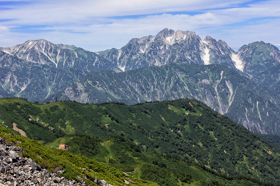 鹿島槍ヶ岳付近から見た剱岳（2016年撮影）