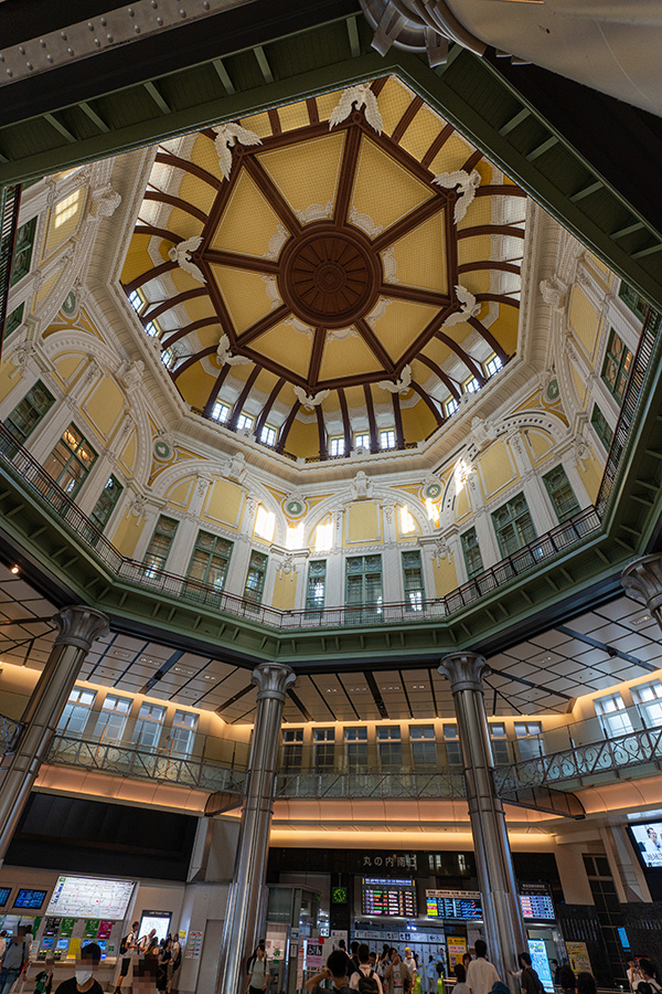 東京駅をワイド端で