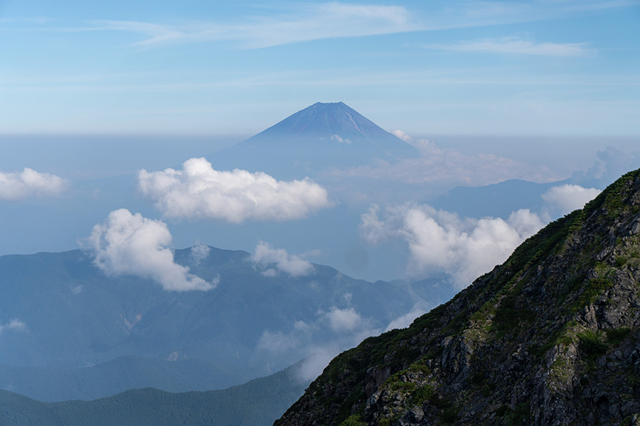 「天空の縦走路」から富士山