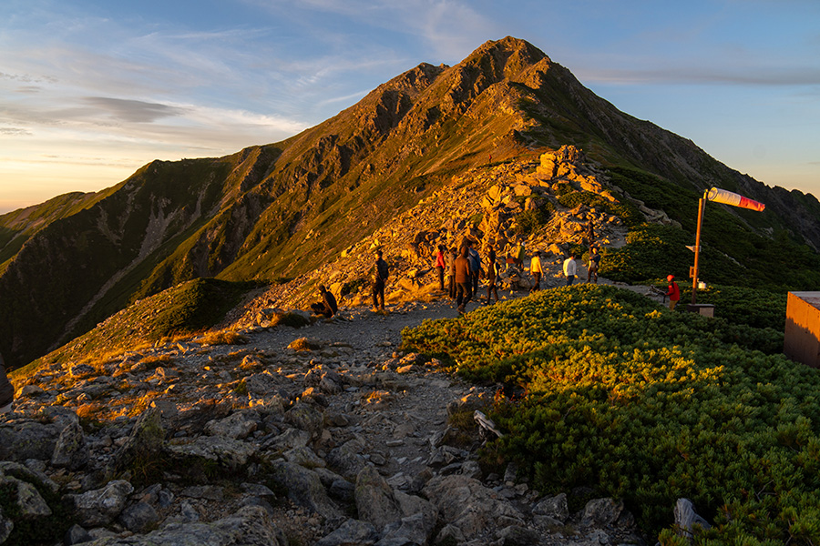 夕照の北岳