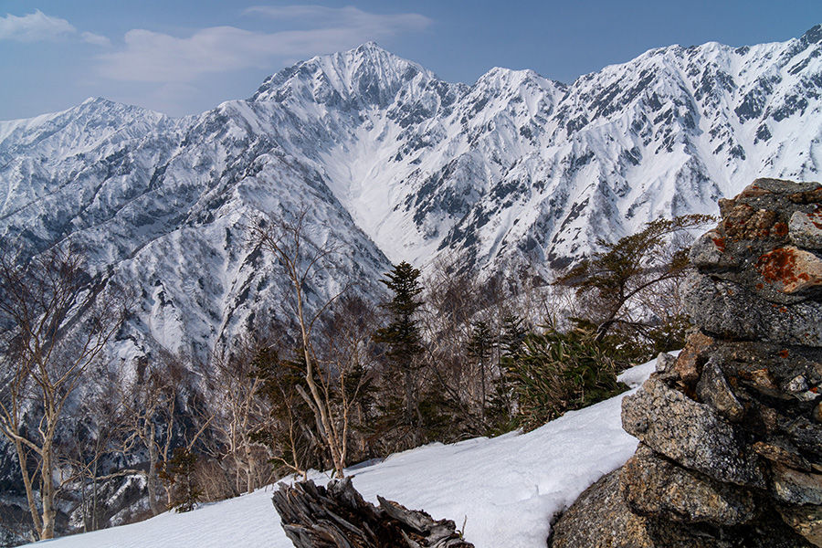 もうすぐ中遠見山　左手には鹿島槍