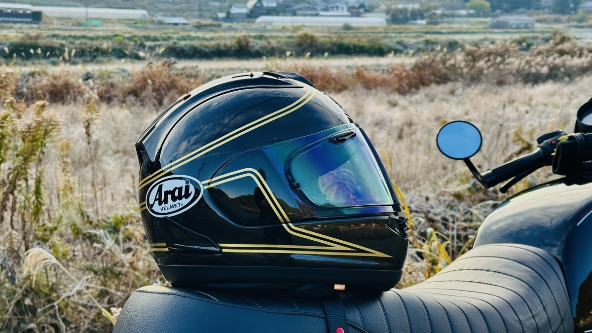 グラムスター　Mサイズ SHOEI グラムスターを3回買った私のヘルメットレビュー - BMW