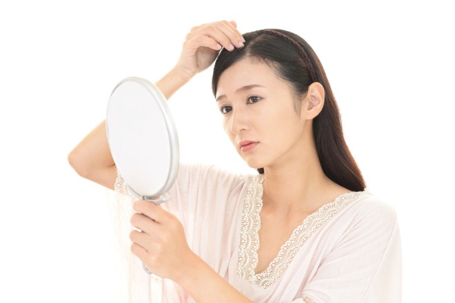 白髪の出始めにはどう対処する 6つの対処法をご紹介 白髪ニュース 毛髪診断士による白髪の総合情報サイト