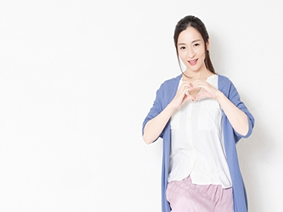 ハロートークでちょっぴり良い出会いを期待する女性