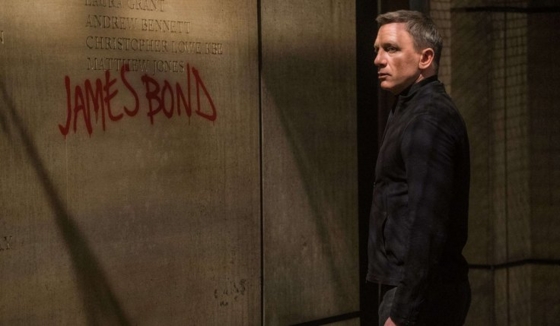 頭足類は死者の霊を弔うか 007 スペクター The Spirit In The Bottle