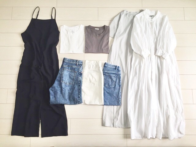 夏服の数8着 色を減らして最小限ワードローブ すっきりと