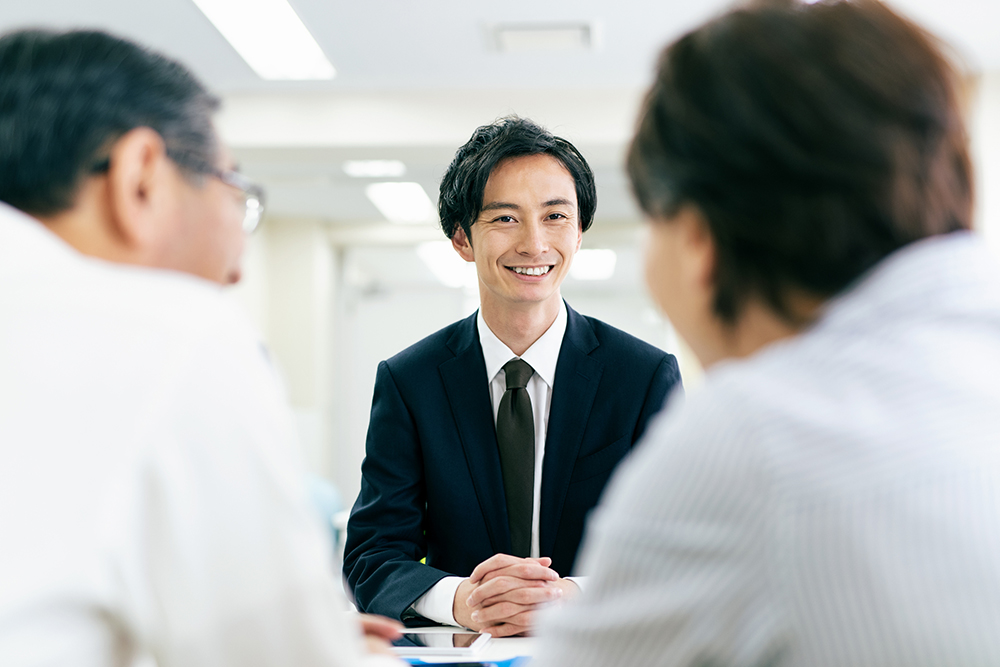 不動産会社に相談をするイメージ