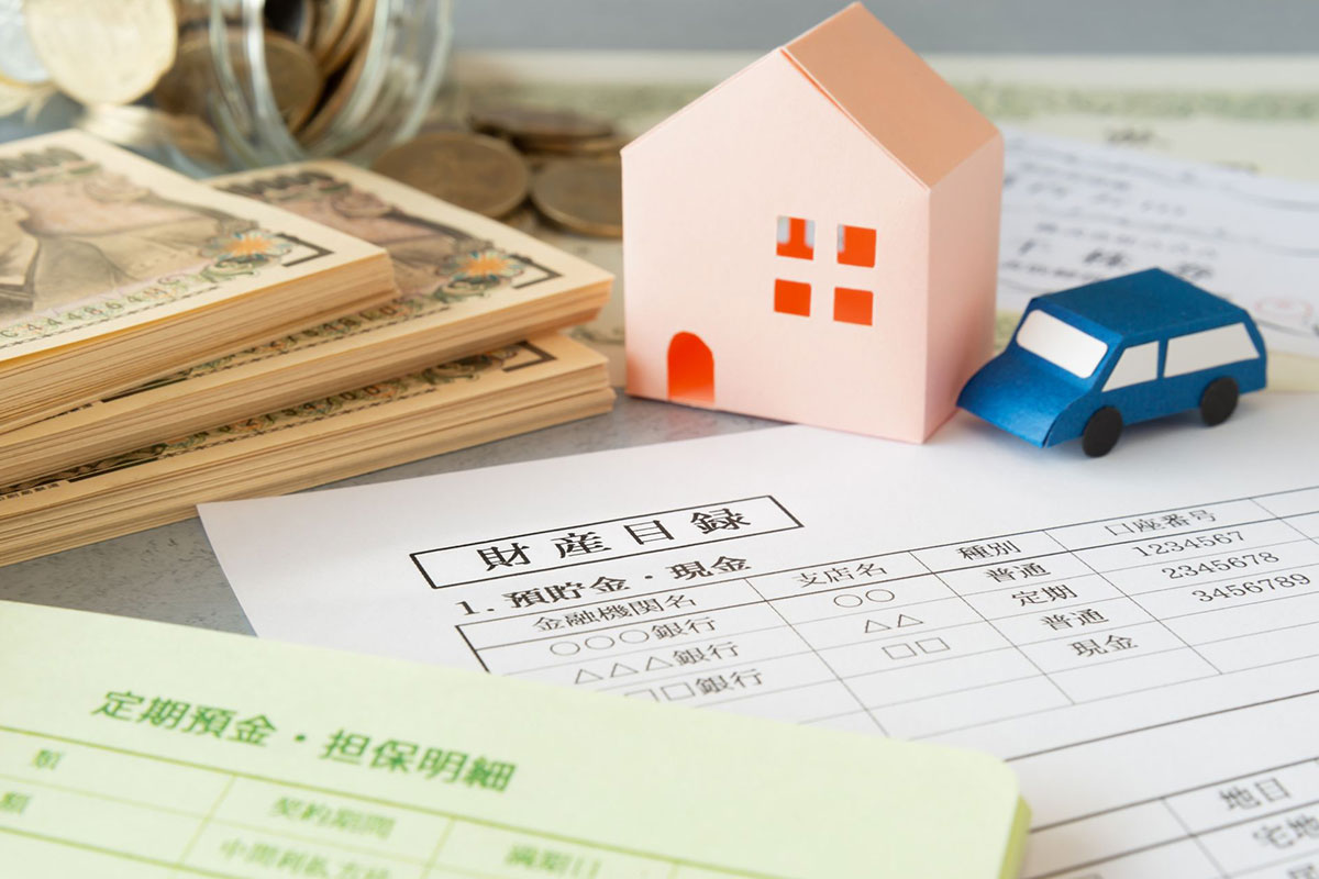 故人の財産内訳を調べるイメージ