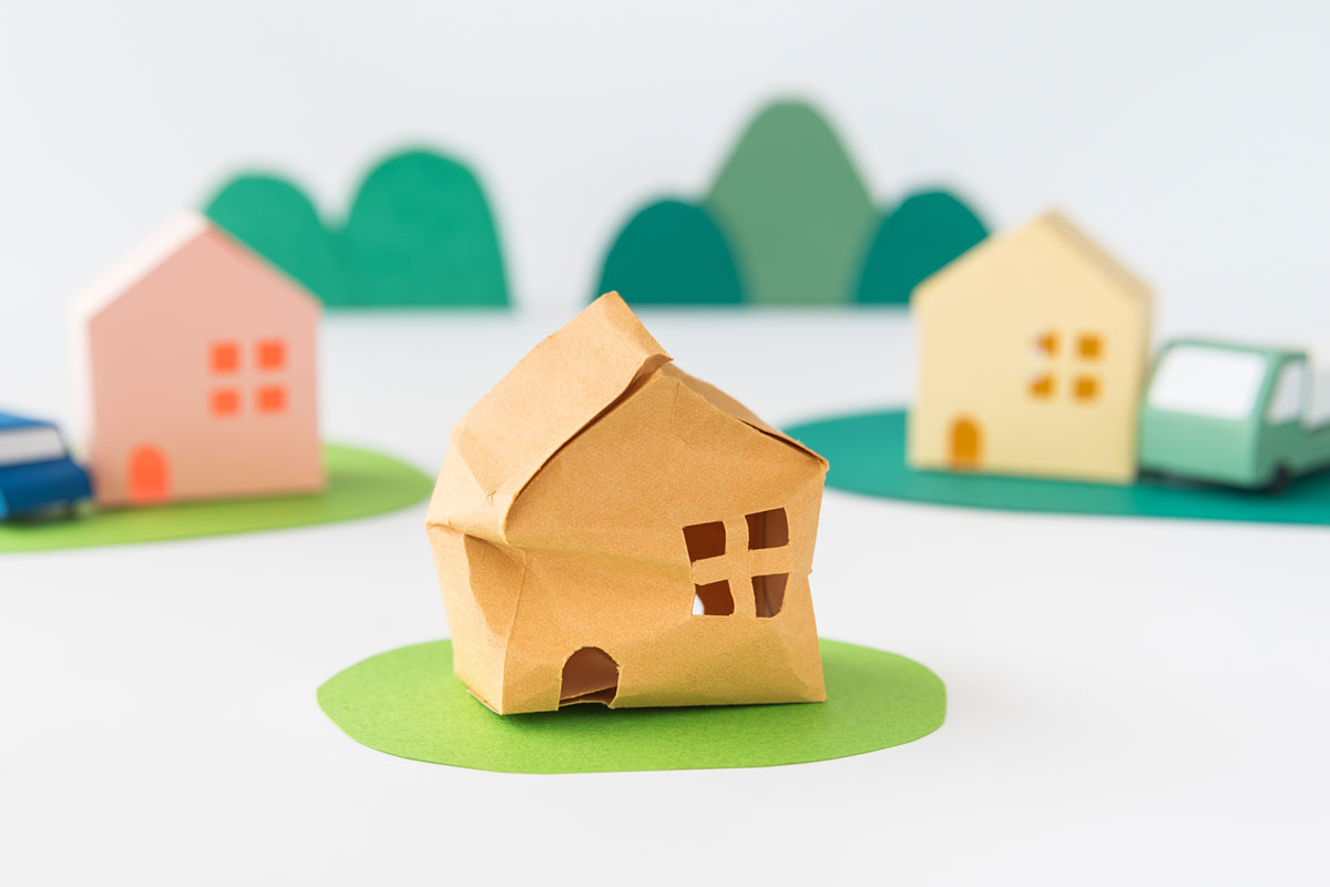 空き家がある土地を更地にするか迷ったら?