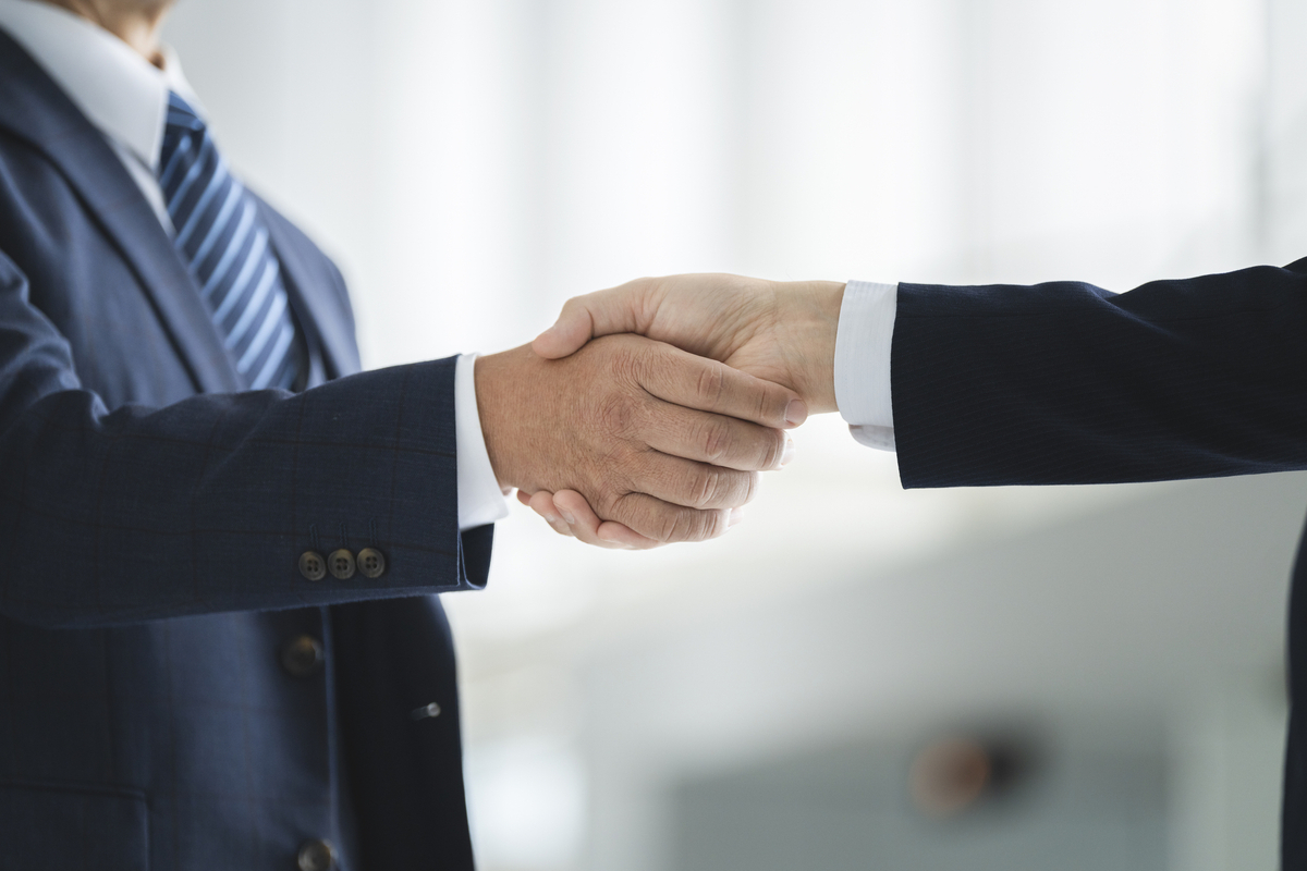 一般媒介契約とは?不動産売却時の専任媒介・専属専任媒介との比較や注意点、不動産会社選びを解説