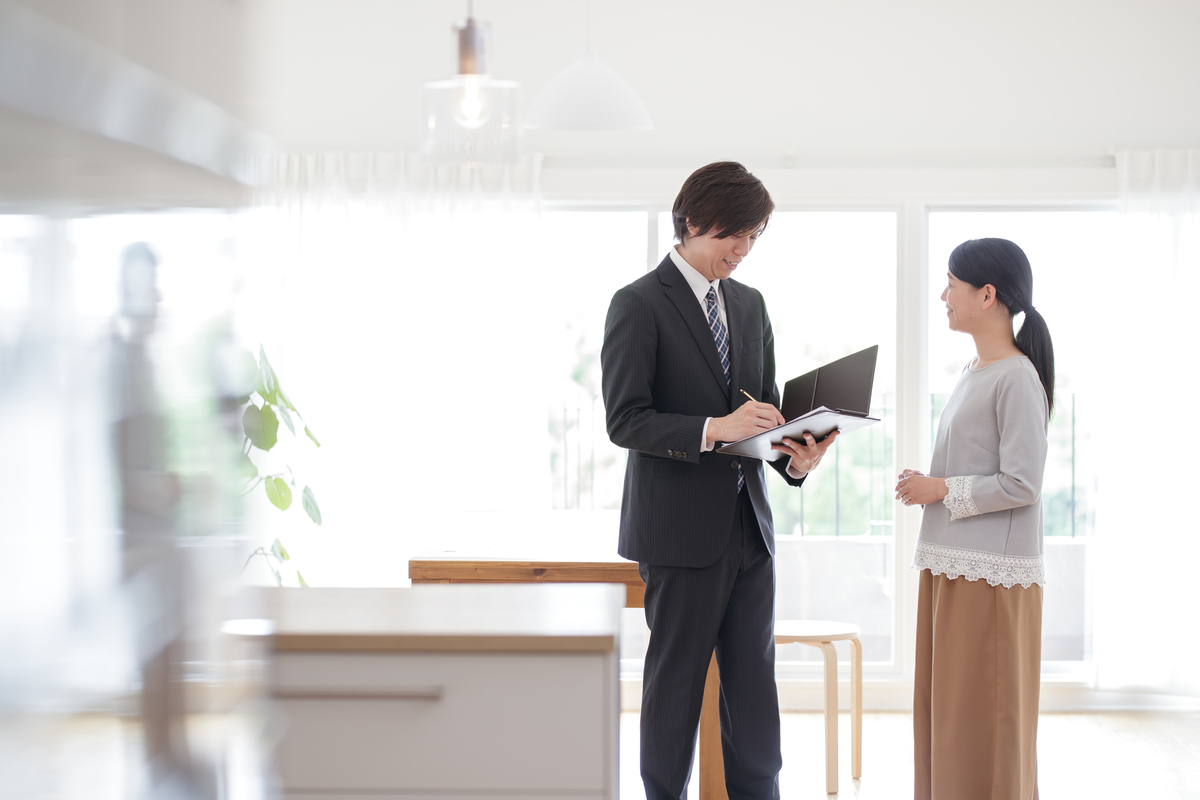 訪問査定に立ち合うイメージ
