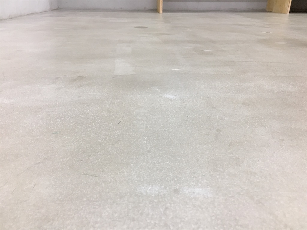 モルタル床塗装2回目 Suzukisanchi S Blog
