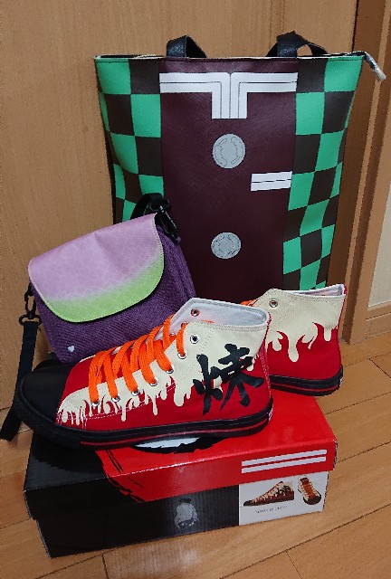 鬼滅の刃のスニーカー トートバッグ ショルダーバッグ クレーンゲームでゲットしました Suzumejyanのブログ