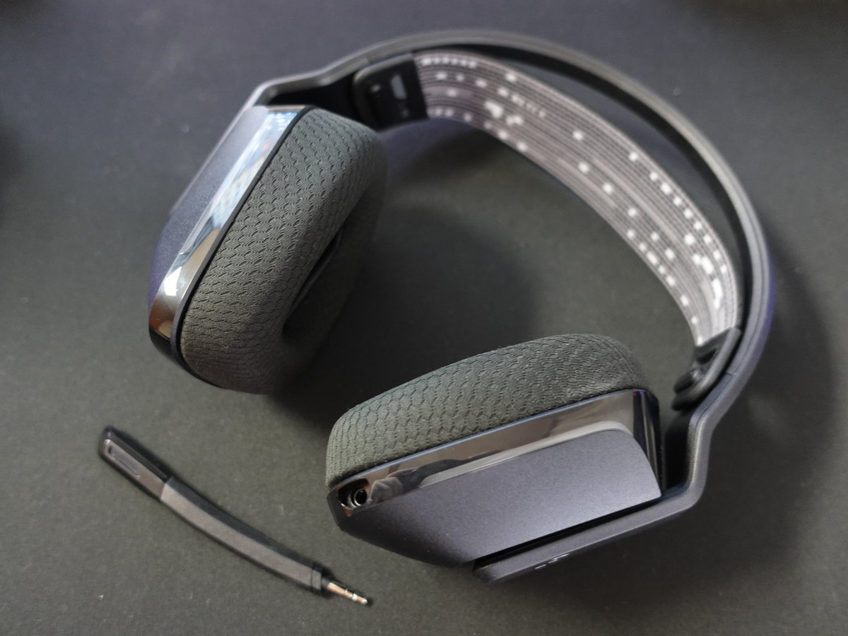 Logicool G G733-BK LIGHTSPEED Wirelessのレビュー】7.1Ch