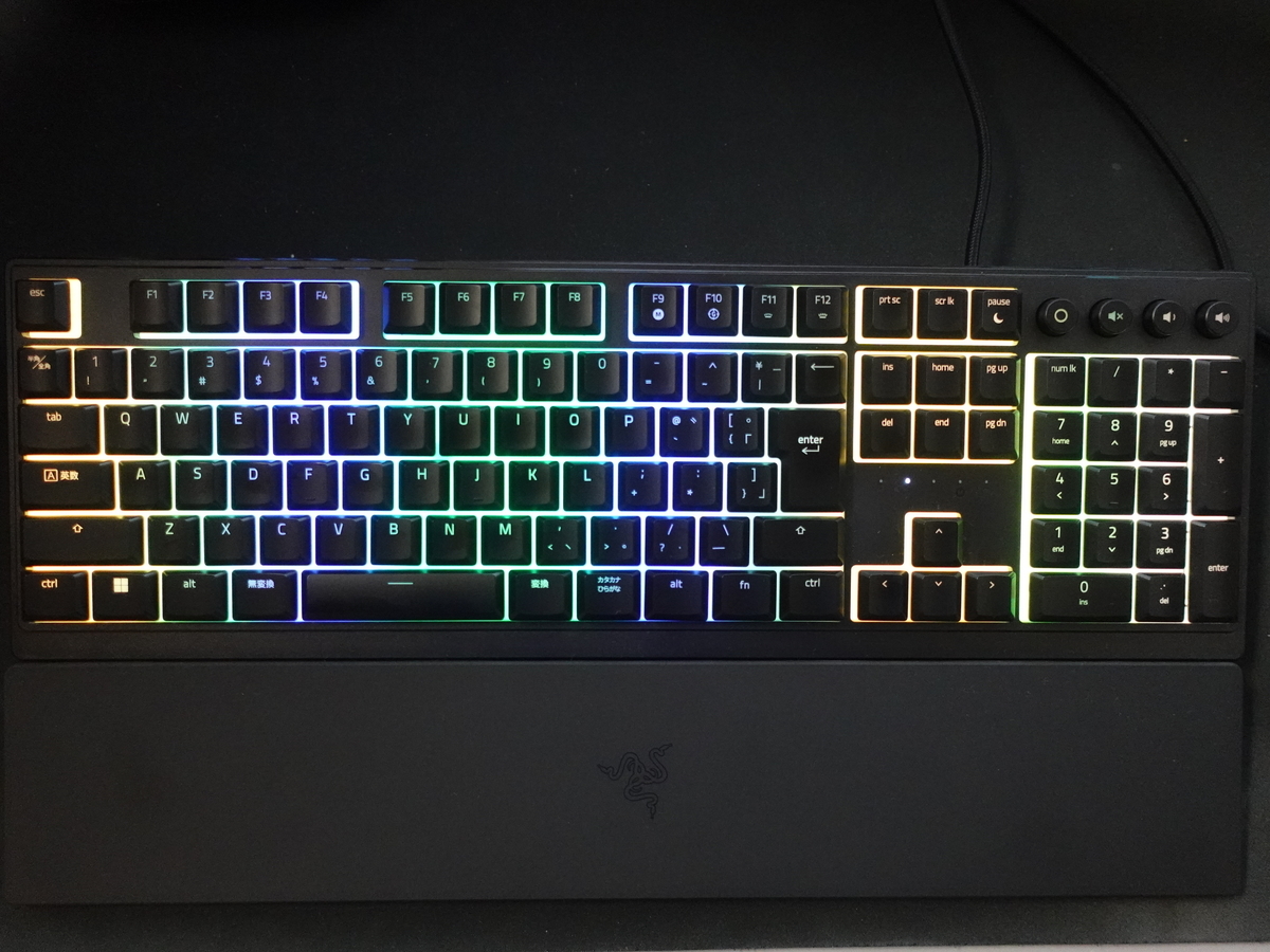 Razer Ornata V3 JPのレビュー】薄型キー、メカ・メンブレンタイプの