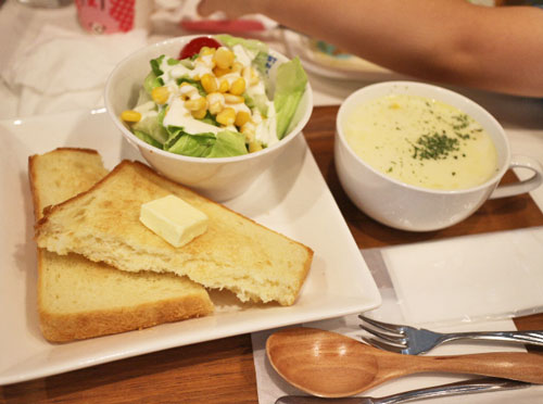 Vida　Cafe　一関店　子供とランチ