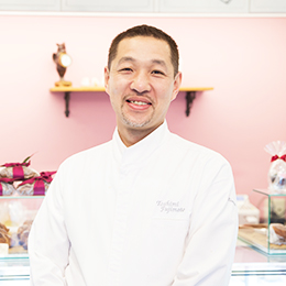 パティスリーエチエンヌシェフ藤本 智美シェフ