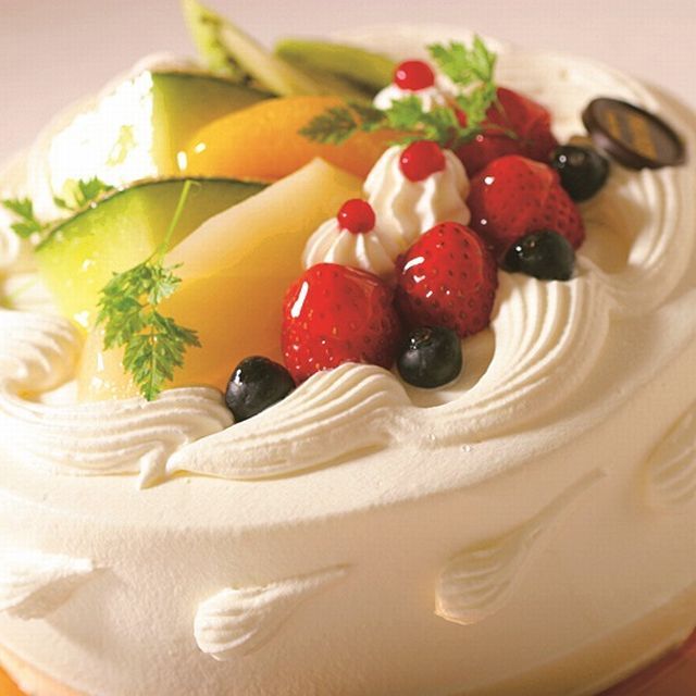 フルーツ生クリームデコレーション