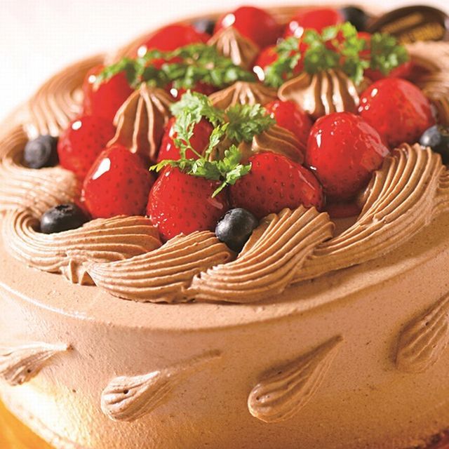苺生チョコクリームデコレーション