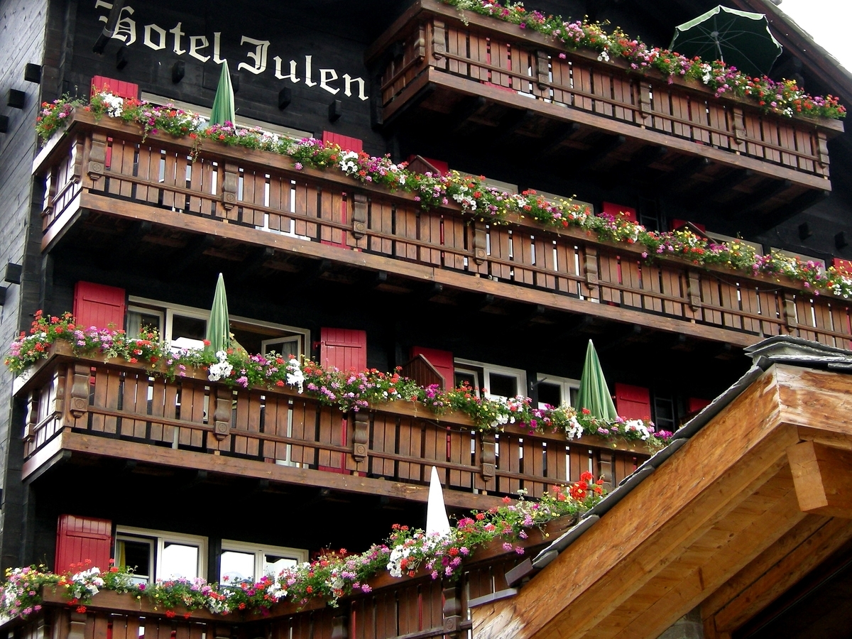 スイス旅 窓辺を飾る Swiss Sukiのつれづれに