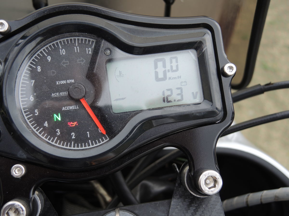 メーターを変えたらバイクも変わった ～ ACE-6552レビュー
